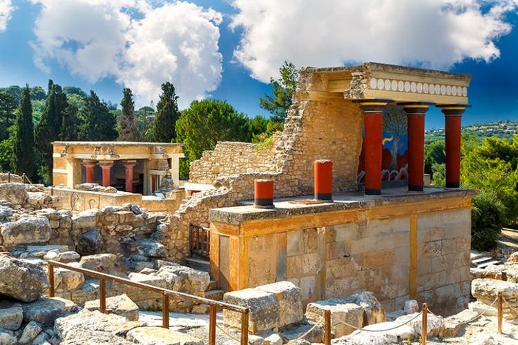 795w-x-530h-Heraklion-Food-on-Foot-HER-09-Knossos-Heraklion-768x512.jpg