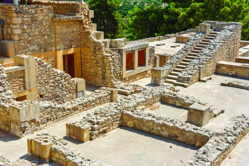 Excursion Knossos Palace and the Archaeological Museum 4