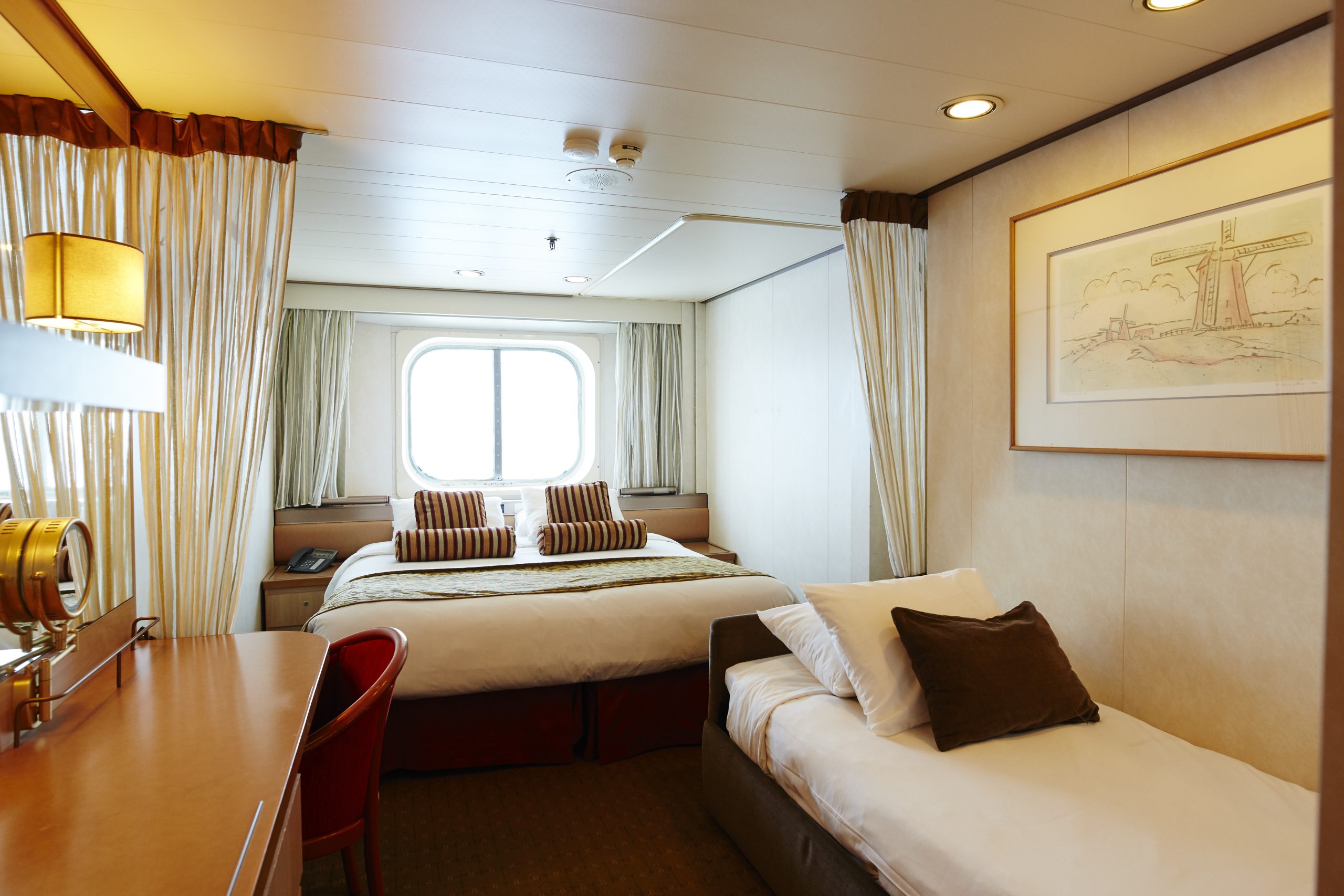 Journey Ship XC outside deck 4 XD outside deck 5 double bed and single sofa bed